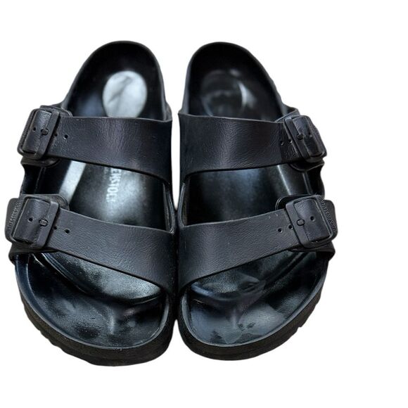Sandals_&_Flip_Flops